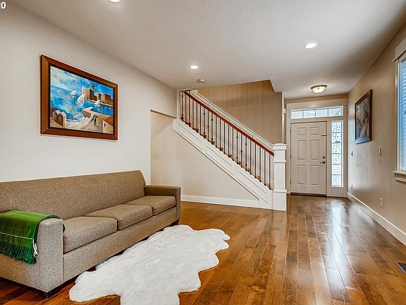 3rd image of 5512 NE 44th St