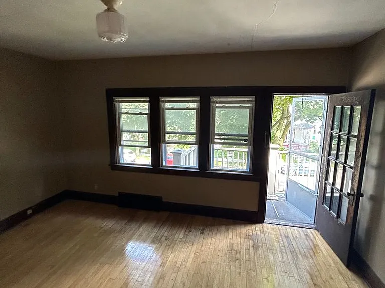 2849 N Pierce St — Photo 4