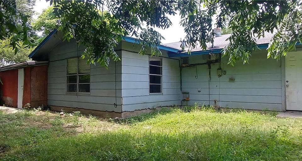 2nd image of 5609 Cordell Ln