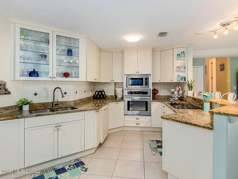 187 Jamaica Dr — Photo 8
