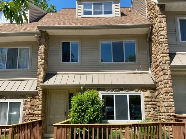 326 Brigade Ct, Chesterbrook, PA 19087