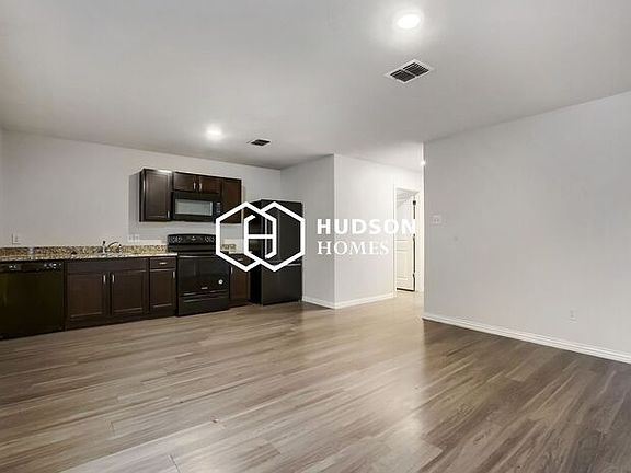 5th image of 930 N 10th St Unit B