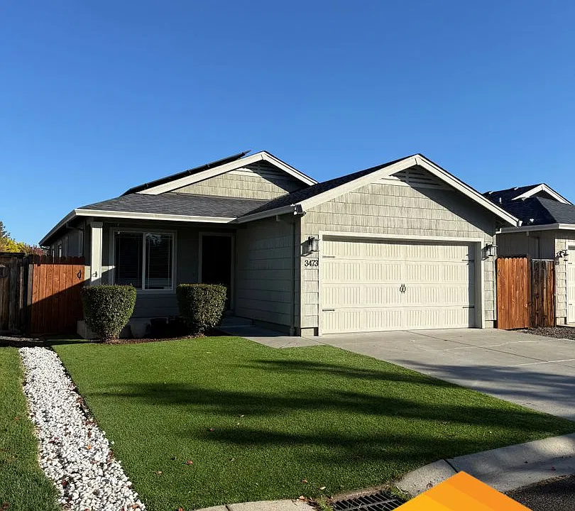 3473 Camas Ln
