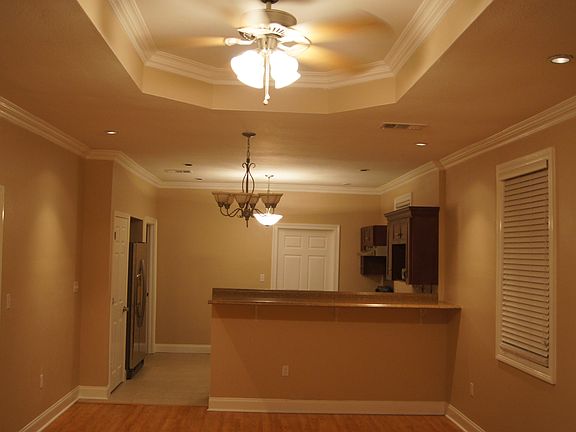 5th image of 4975 Arts St