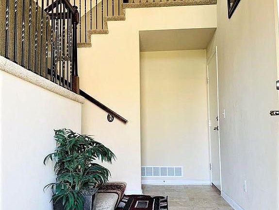 4th image of 8532 S 69th Cir