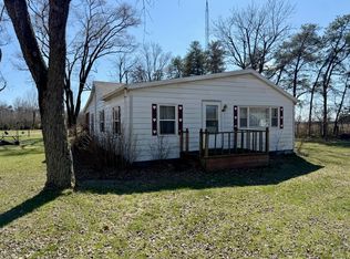 8273 W 700 N, Winamac, IN 46996