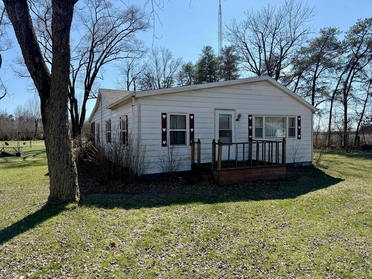8273 W 700 N photo 1