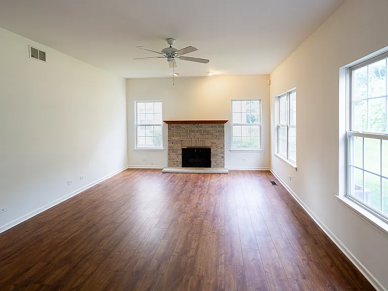 2803 Bluewater Cir — Photo 4