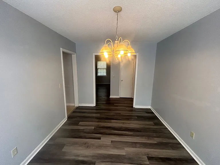 715B Montague Rd — Photo 9