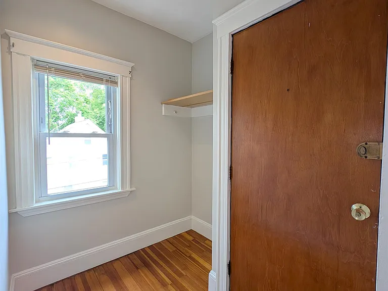 14 Montgomery St — Photo 14