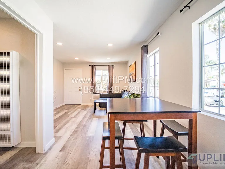 4233 Swift Ave — Photo 6