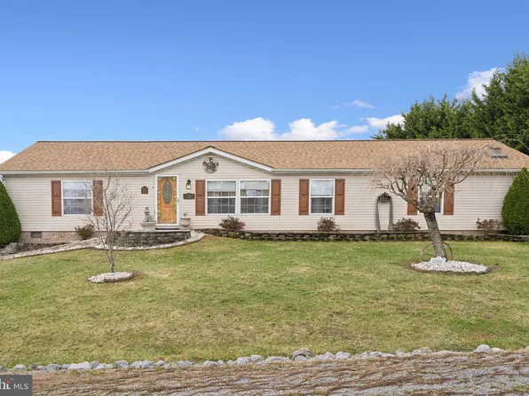 23 Longbranch Dr, Martinsburg, WV 25405