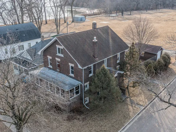 401 W 2nd St, Depue, IL 61322