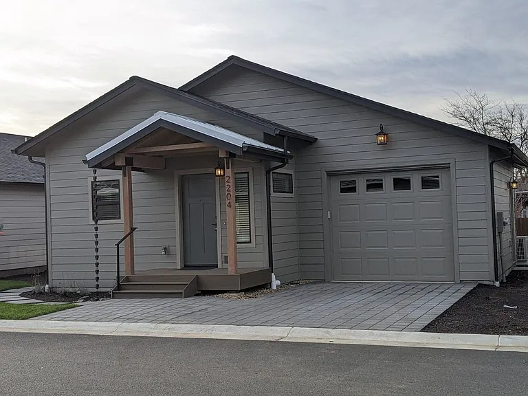 2204 Four Oaks Grange Rd — Photo 2