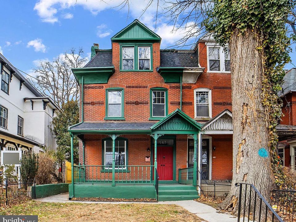1st image of 147 W Harvey St