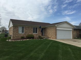 25775 Berkshire St, Roseville, MI 48066