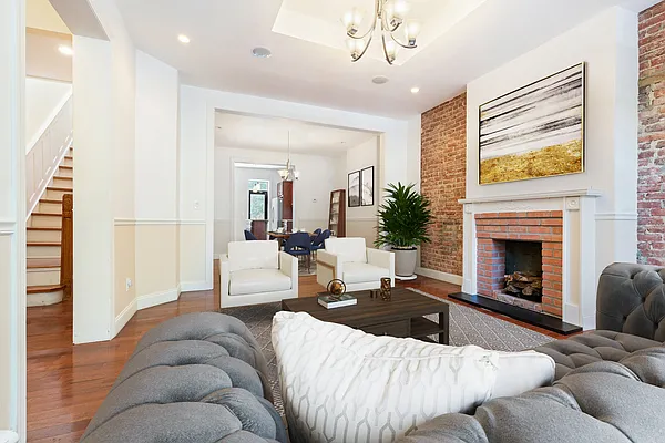 Sold by Compass | media 1