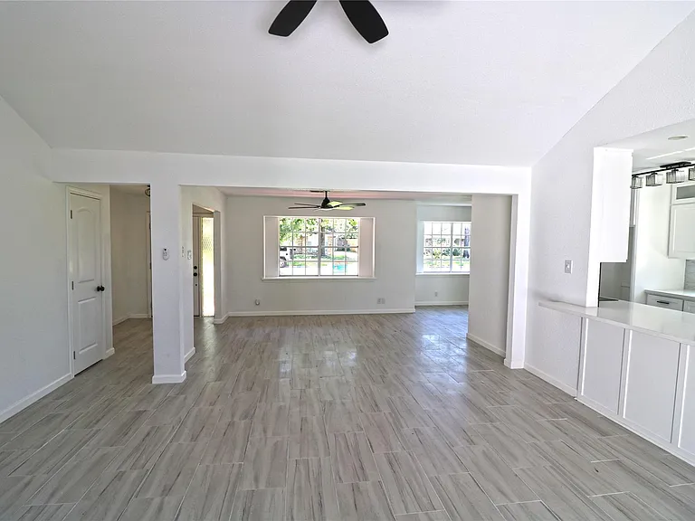 9211 Blankenship Dr — Photo 6