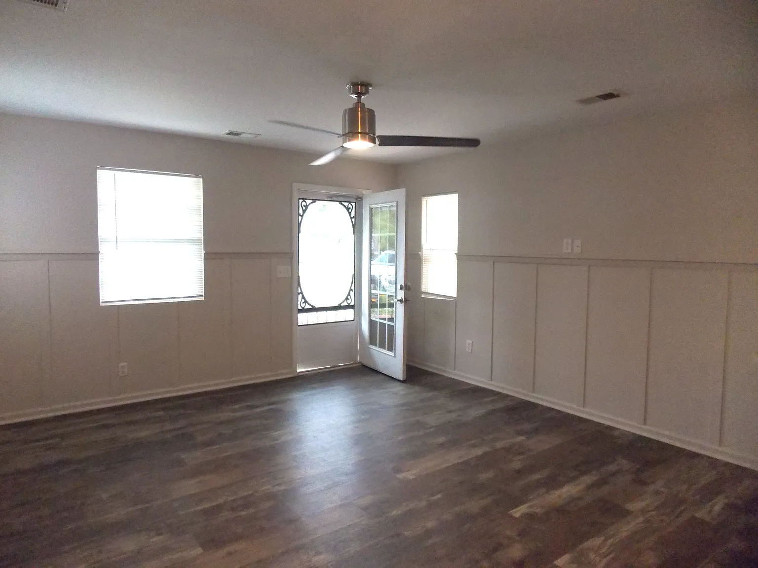 2 bed, 1.5 bath, 925 sqft, $1,750 — Photo 3