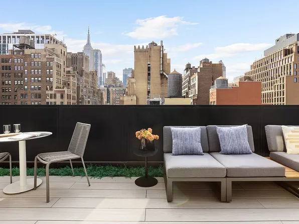 300 W 30th St APT 12B, New York, NY 10001