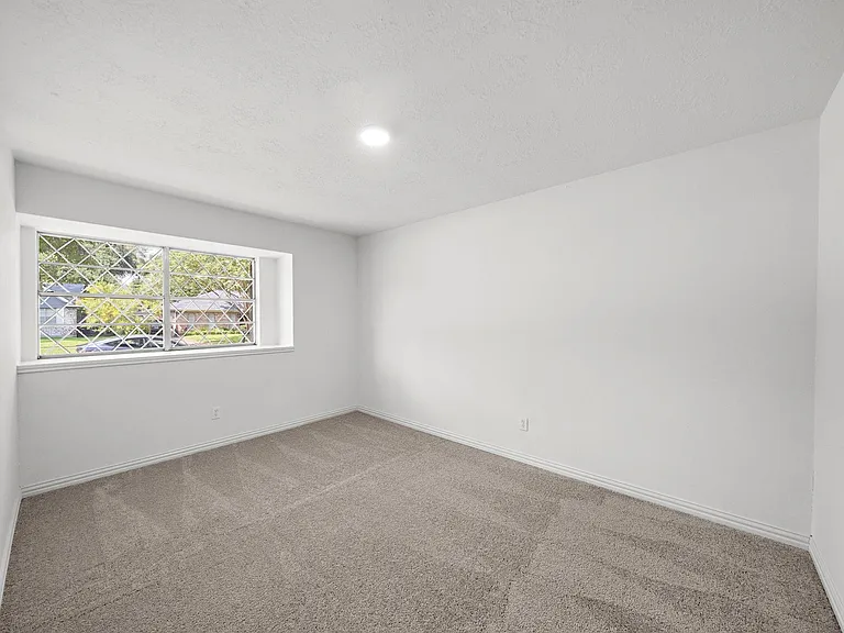 2526 Nightowl Trl — Photo 21