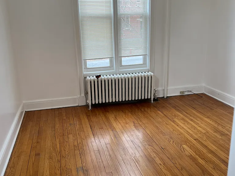 109 Montgomery St #1C — Photo 32