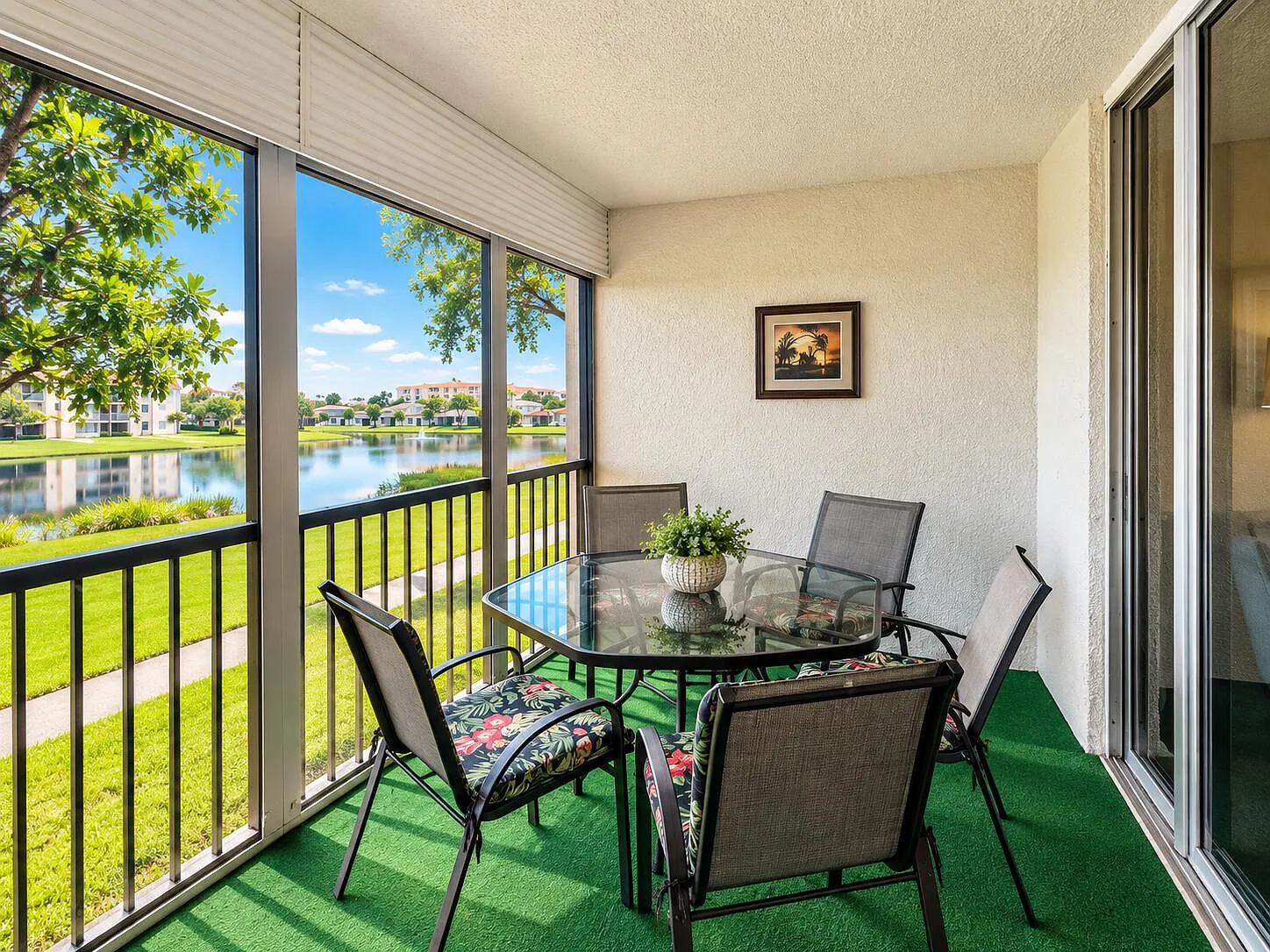 2 bed, 2.0 bath, 1044 sqft, $1,700 — Photo 2
