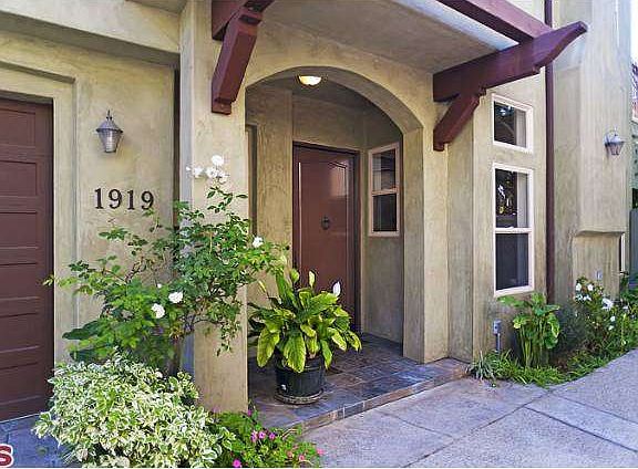 2nd image of 1919 S Barrington Ave #1919