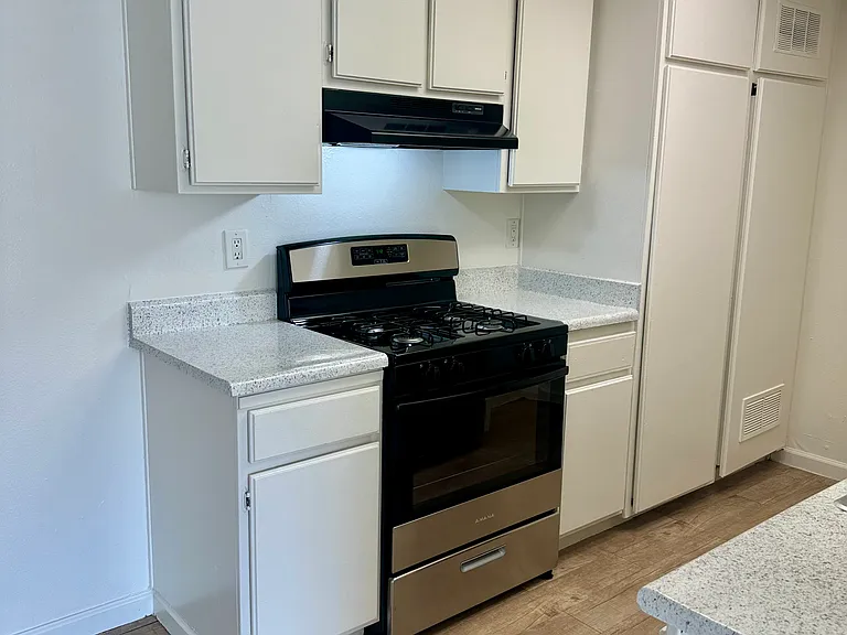 Mountain Gate Apartments — Photo 6