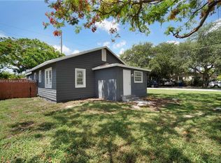 2246 Cleveland St, Hollywood, FL 33020