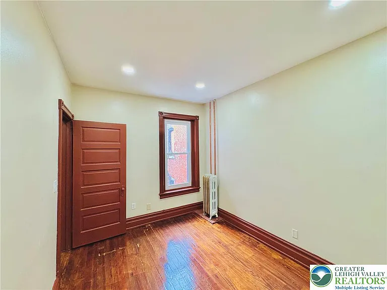 36 S Jefferson St — Photo 17