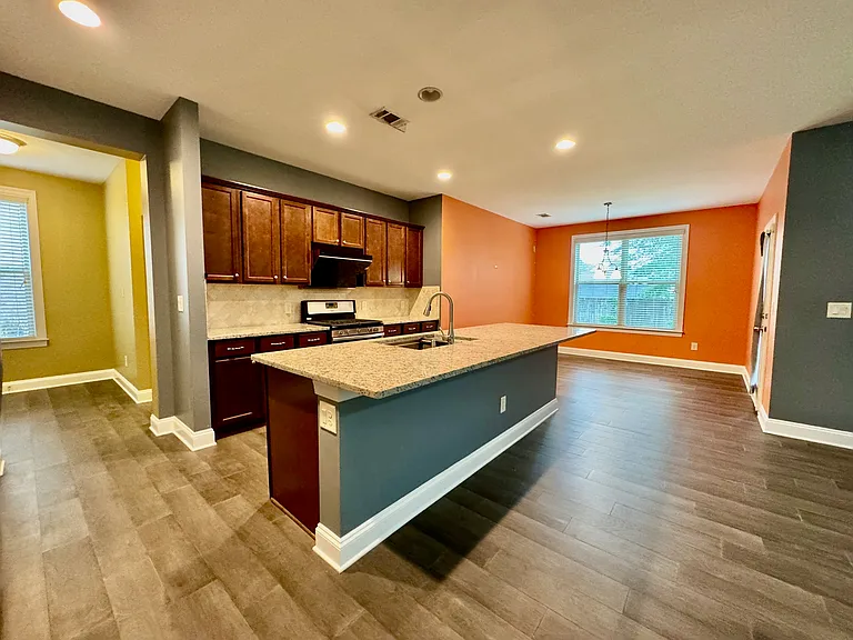 1514 Chelsea Falls Ln — Photo 10