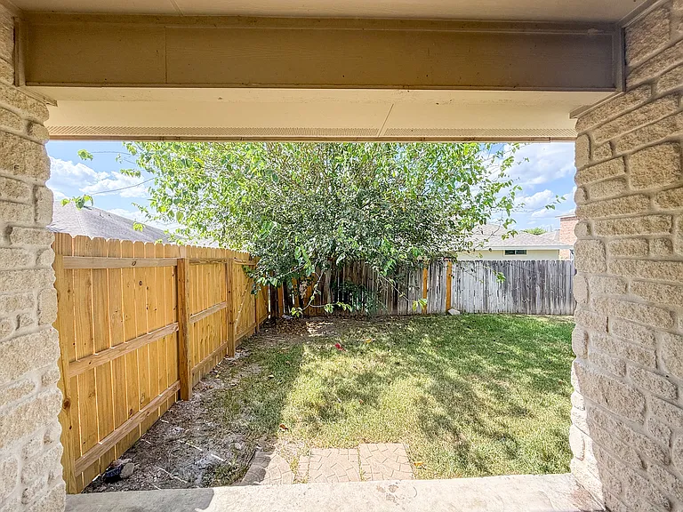 3020 Pine Valley Dr — Photo 11