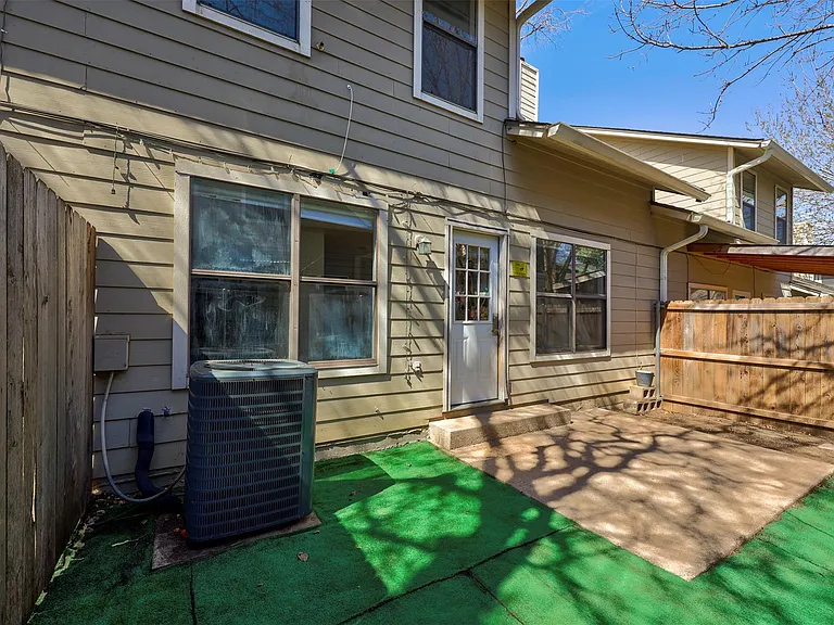 512 Eberhart Ln #1403 — Photo 38