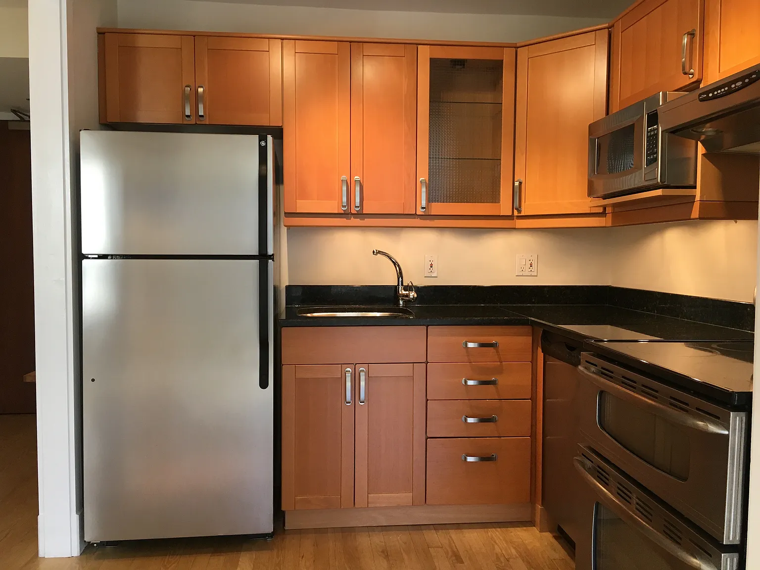 1 bed, 700 sqft, $2,250 — Photo 3
