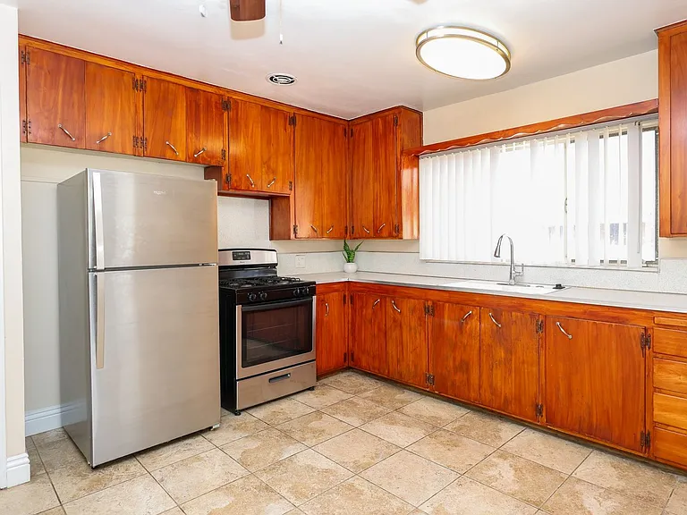 501 W G St #633-N-623 — Photo 19