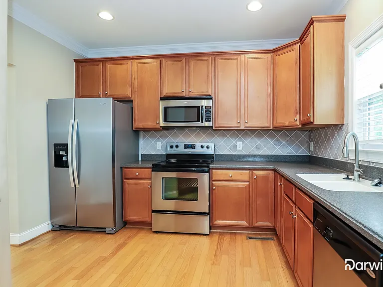 116 Eva Dr — Photo 5