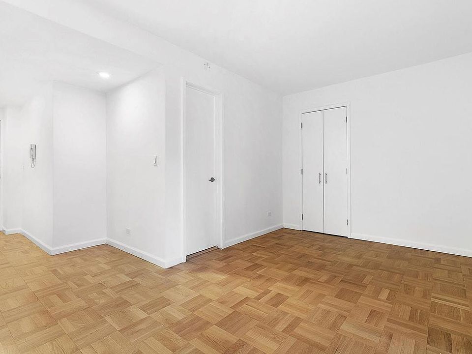 2nd image of 320 E 58th St APT 11A