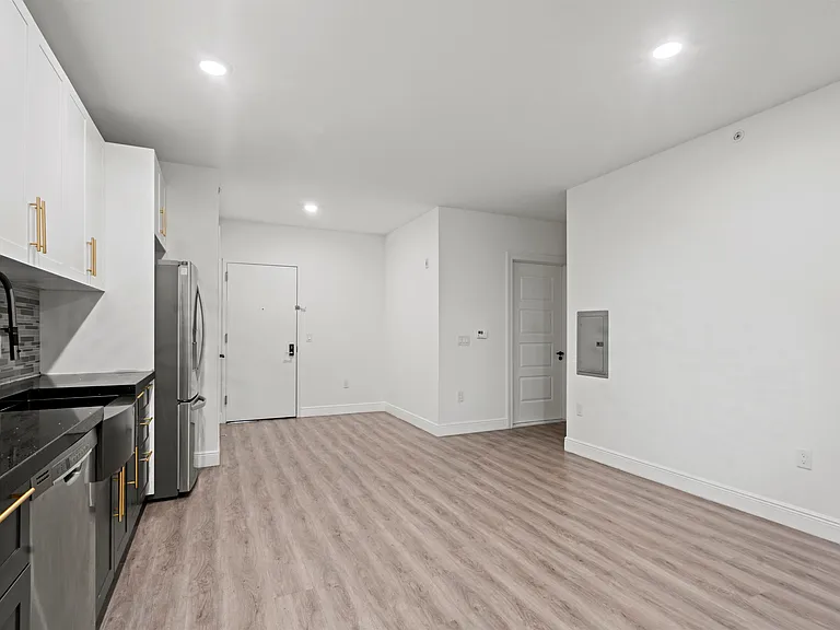 211 Baldwin Ave #606 — Photo 5