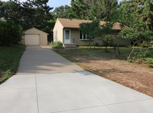 2539 Mayer Ln E, Saint Paul, MN 55119