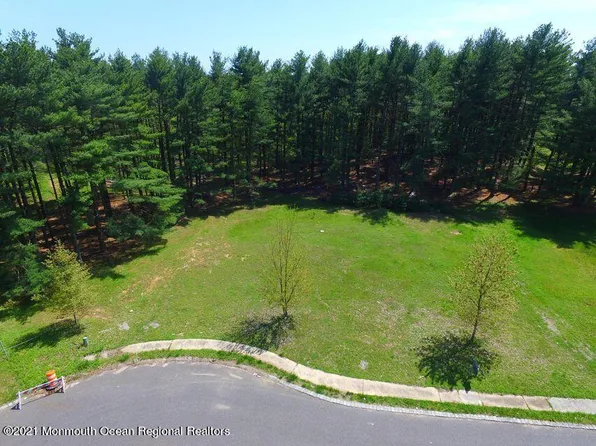 21 Raintree Court, Holmdel, NJ 07733