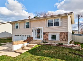 1293 W Oakmont Rd, Hoffman Estates, IL