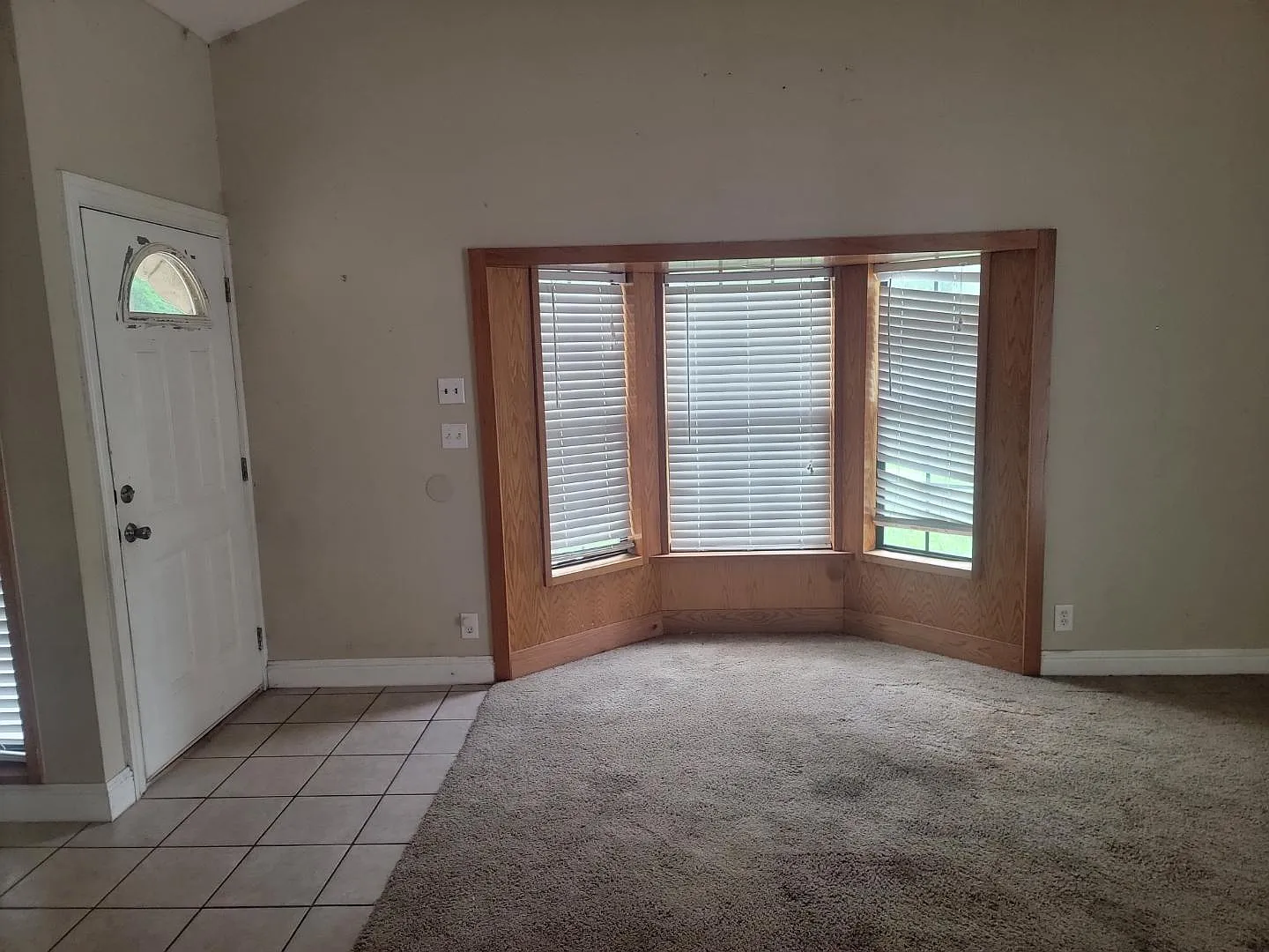 387 Denison Dr — Photo 3