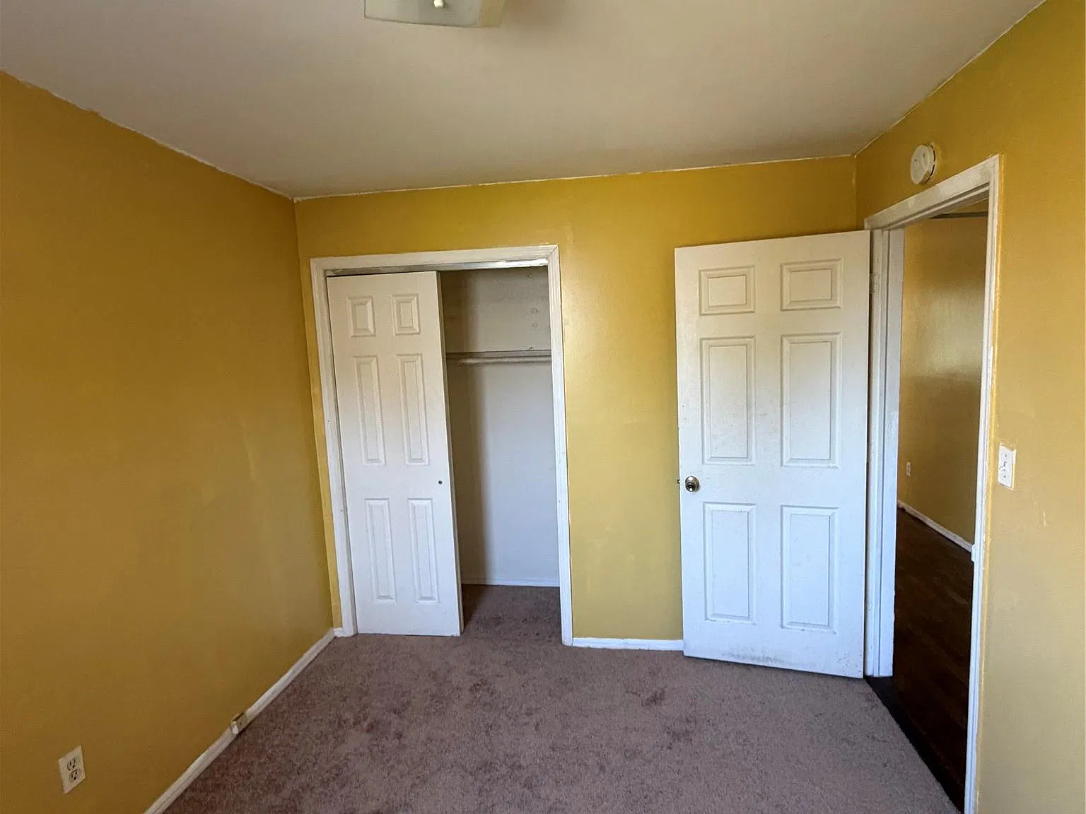 2 bed, 1.0 bath, 2985 sqft, $2,500 — Photo 4