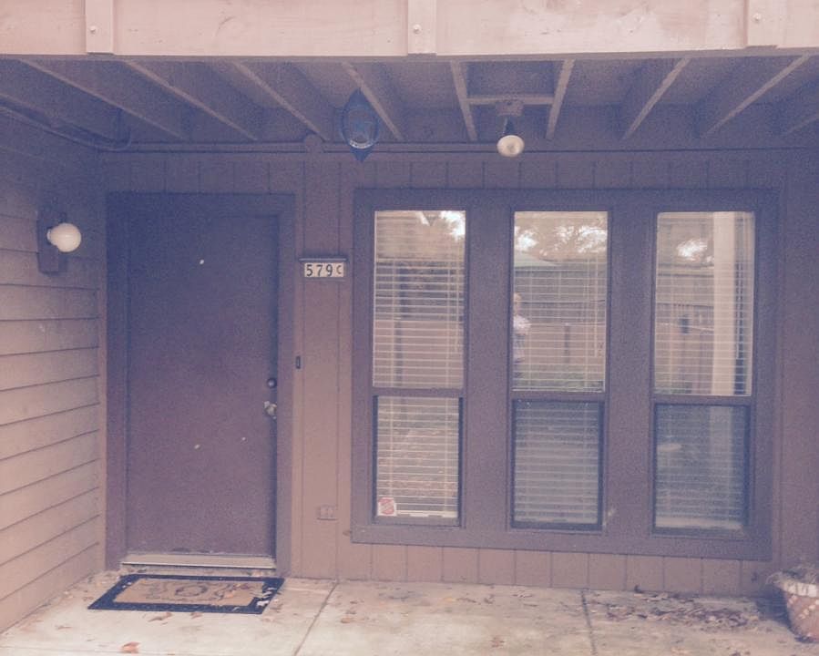 1st image of 579 Ayrshire Way APT C