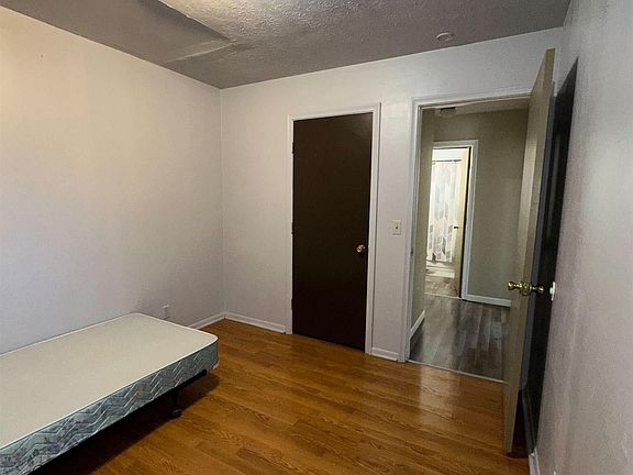 5th image of 7525 S 76th Ave
