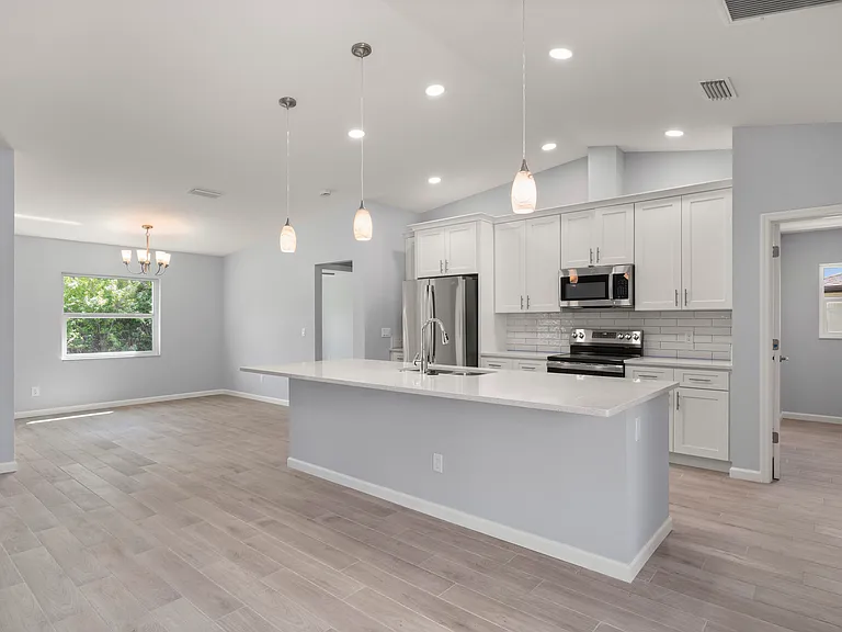 2504 Jamaica St — Photo 8