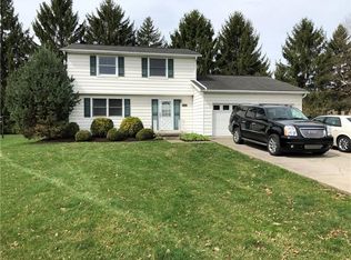 870 Lansberry Ct, Somerset, PA 15501