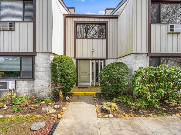 97 Richmond Boulevard #3B, Ronkonkoma, NY 11779