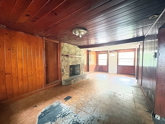 4th image of 302 E Lovett St